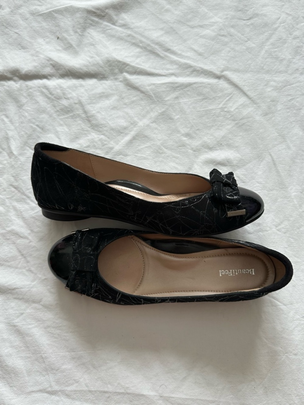 BeautiFeel Black Patent-Toe Bow Flats
